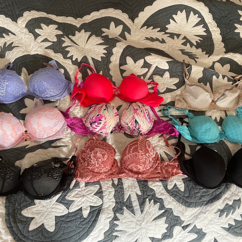 Bundle of 9 bras Victoria secret lasenza and other